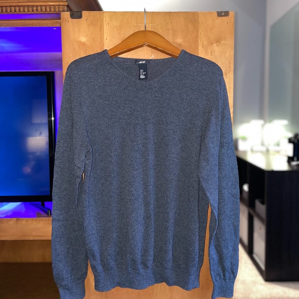 Men's H&M Dark Gray V-Neck Sweater | Size Small